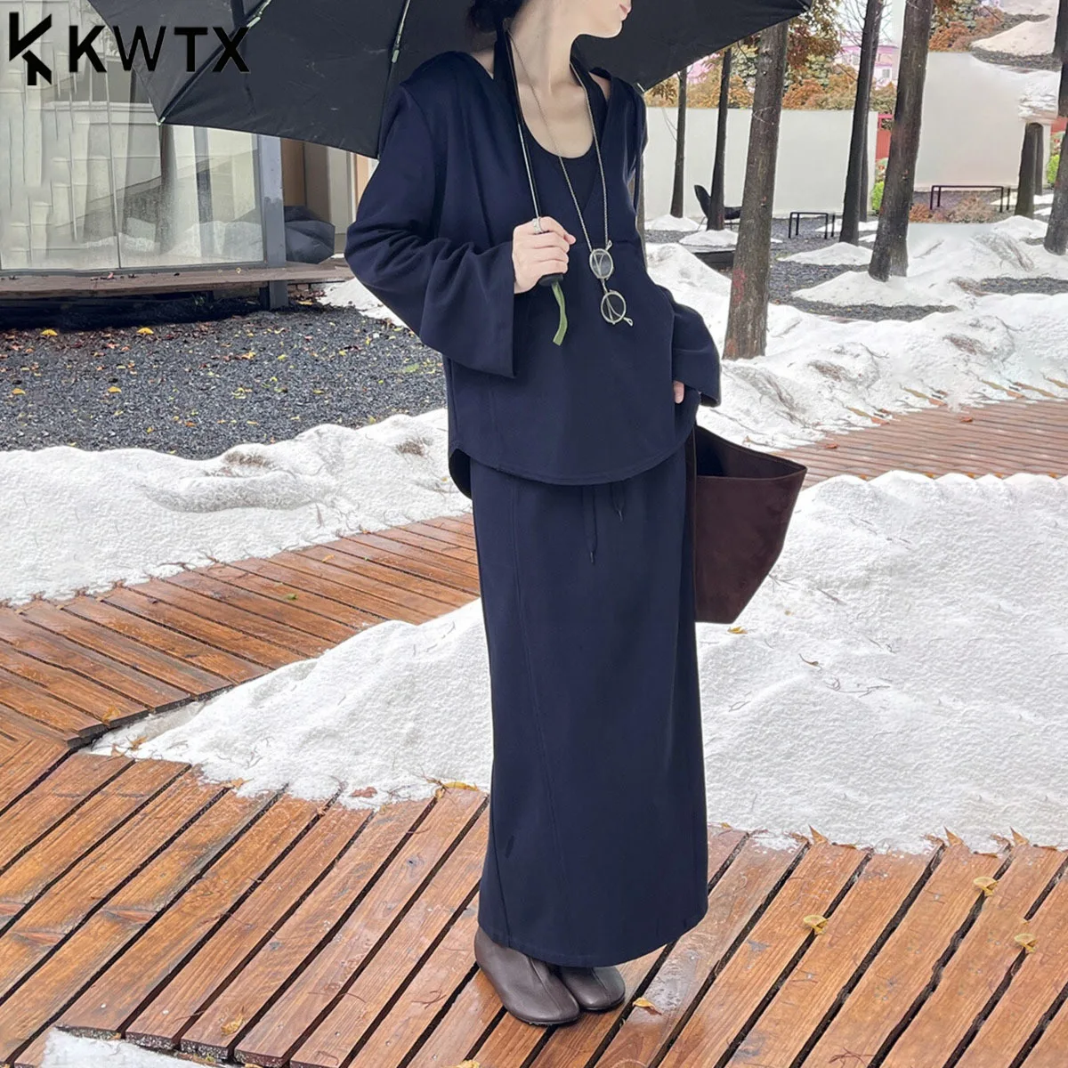 KWTX 2025 신상 가을 겨울 3피스 세트 드레스 세트 홀터 베스트 후드 재킷 드로스트링 스커트 캐주얼 빈티지 두꺼운 디자이너