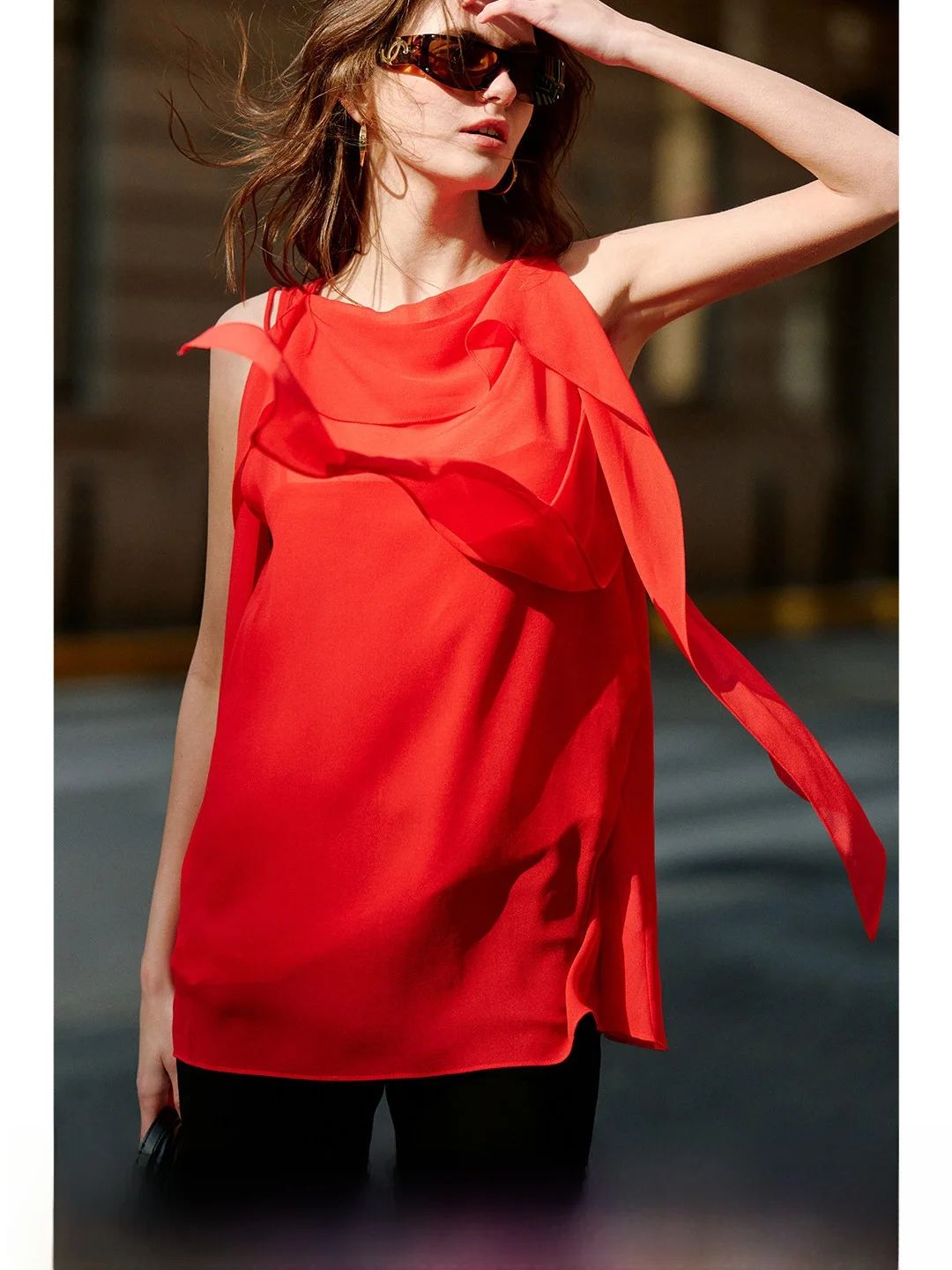 Luna7xi Women's Loose Thin Sleeveless Chiffon Top Mysterious Atmosphere Commute Outerwear Short Pure Color Polyester Spring S...