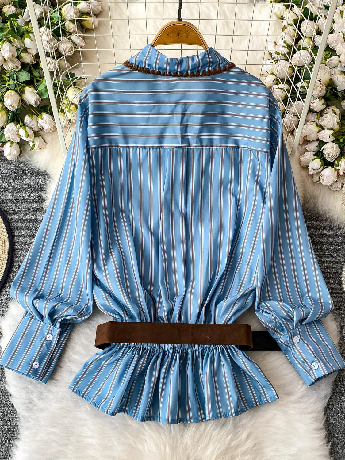 SuperAen Mode Bestickt Polo Kragen Hemd Frauen Herbst Neue Design Gürtel Elastische Taille Rüschen Blau Gestreiften Shirts