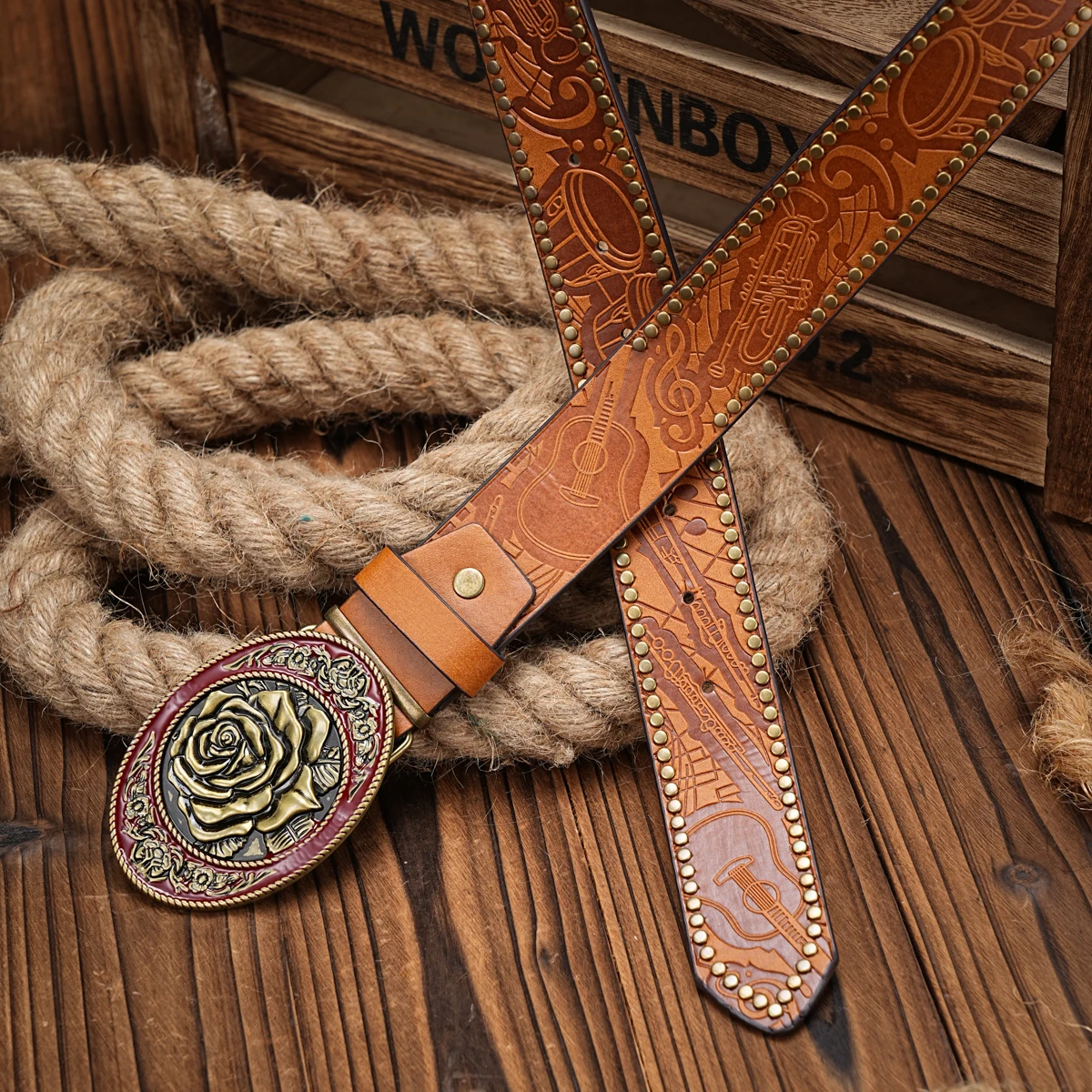 Herren & Damen Western Cowboy PU-Leder Gürtel - Vintage Pferdegürtel mit floral graviertem Schnallenverschluss für Jeans – Detail 8
