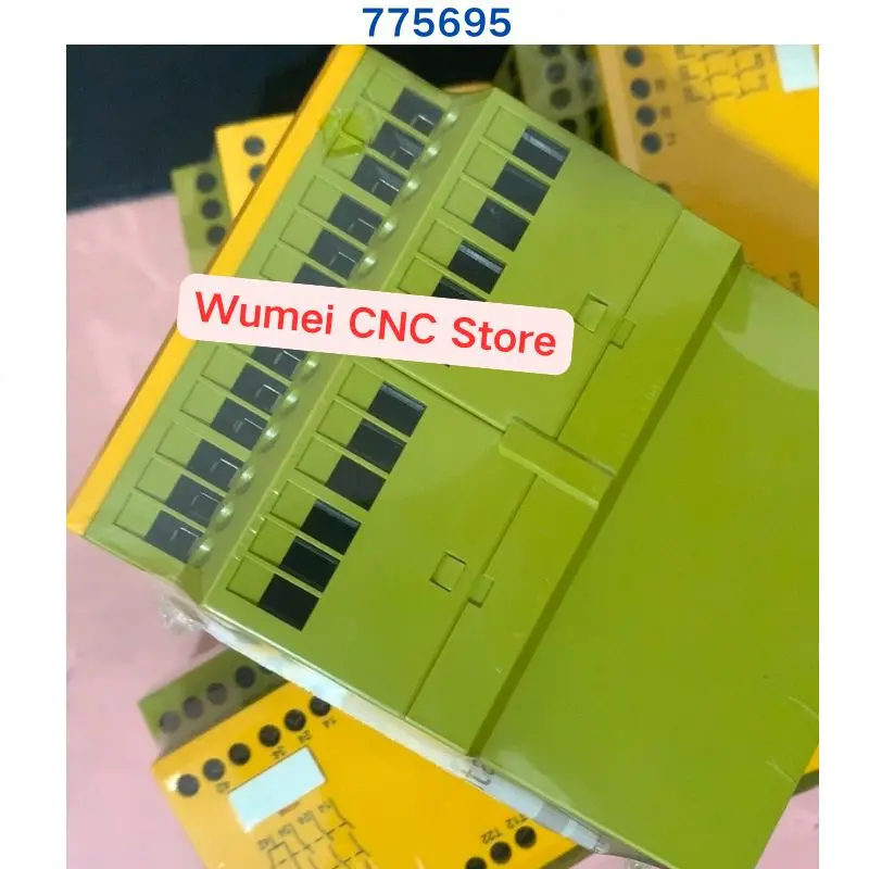 

Совершенно новое оригинальное защитное реле PNOZ 24VDC 775695, 1 шт.