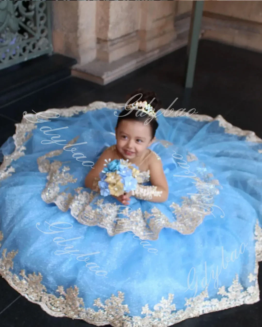 Robes de demoiselle d'honneur à manches longues pour les tout-petits, robe de reconstitution historique en dentelle personnalisée pour enfants, tulle à plusieurs niveaux, mariage, première communion, anniversaire