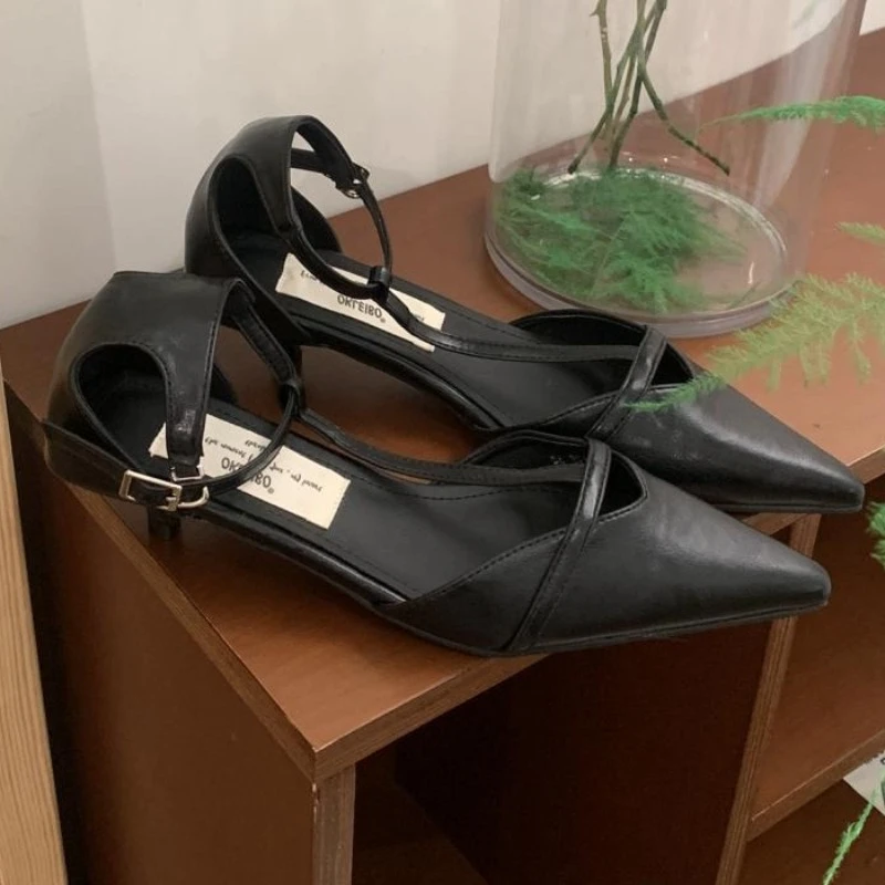 Szpilki damskie z ostrym noskiem, eleganckie sandały z wycięciami, złote wysokie obcasy, obuwie damskie, nowe letnie buty damskie z paskiem T, seksowne buty do biura.