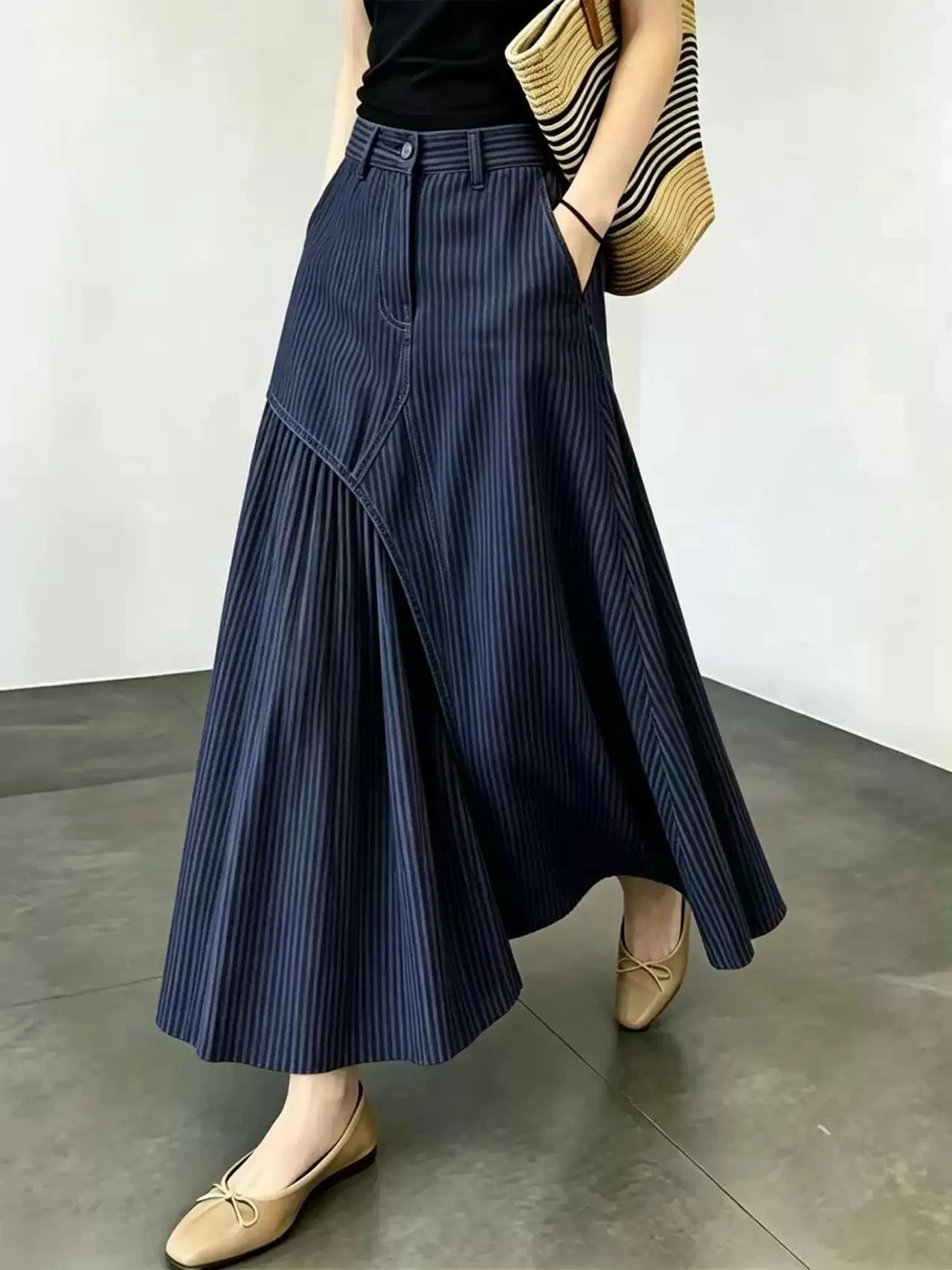 Trendy High Waist A-Line Skirt Women's Vertical Stripe Asymmetrical Korean Style Commute Skirt Summer New Arrival