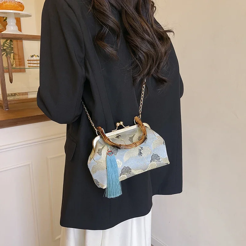 

Chinese Style Chain Crossbody Bags for Women Females Short Handle Handbags with Tassels Causal Daily