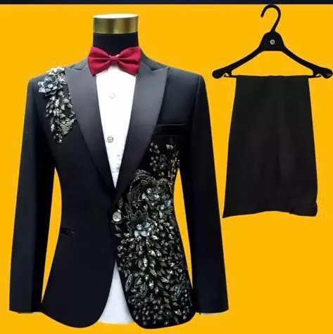 

2025 Classic Black Suits For Men Peaked Lapel Crystal Formal Slim Fit Male Suit Set Costume Jacket Pants Groom Wedding Blazers