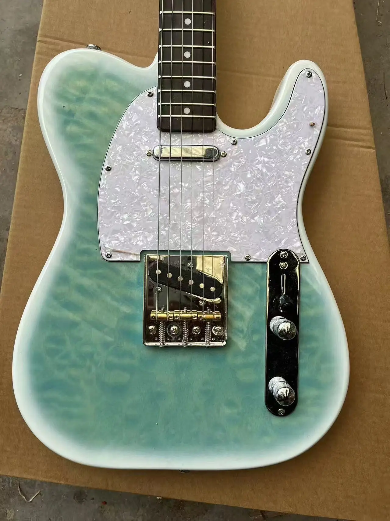 Tele electric guitar, green gradient body, white starlight fingerboard