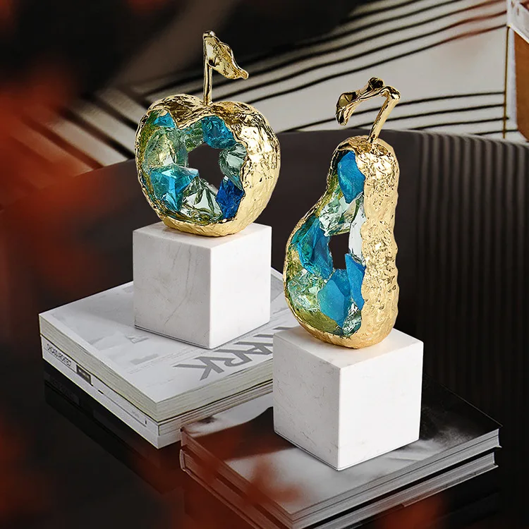 

Gold Plated Apples/pears Statue Desk Decoration Ornaments Modern Crafts Marble Base Golden Fruit Sculpture Room Aesthetics Decor
