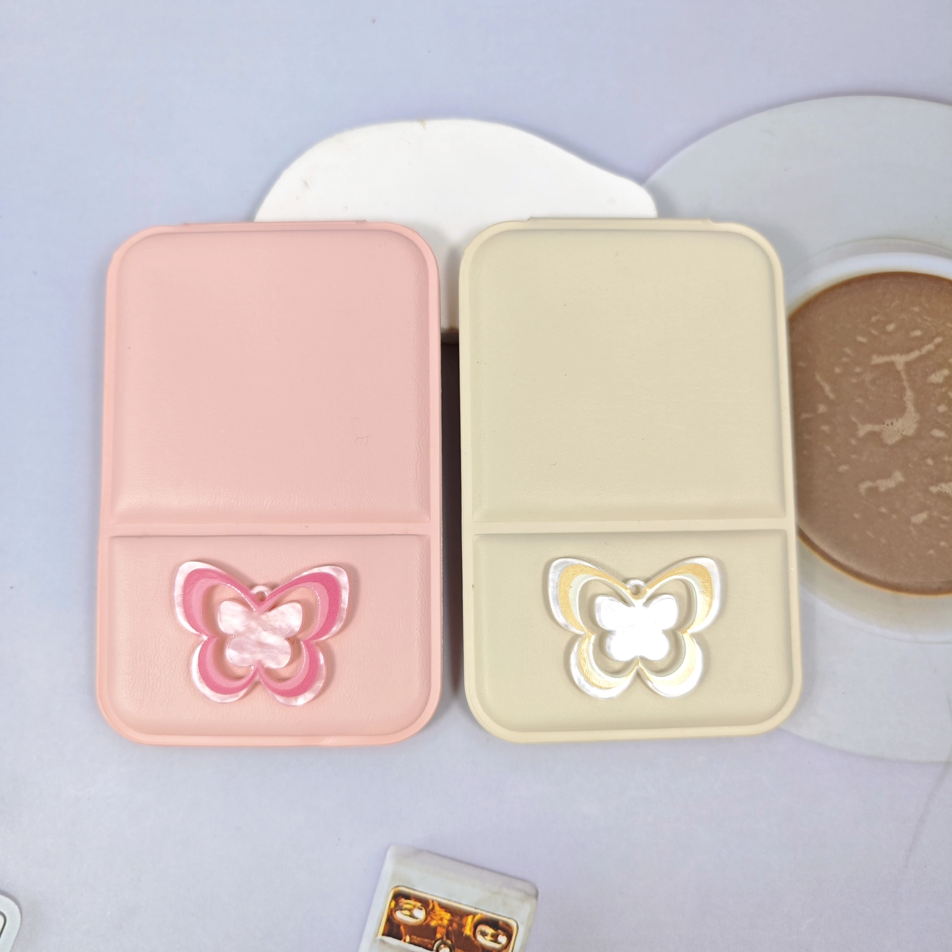 The Six-Petal Flower And Butterfly Makeup Mirror Is A Portable, Foldable, Handheld Desktop, Freestanding Mini Mirror