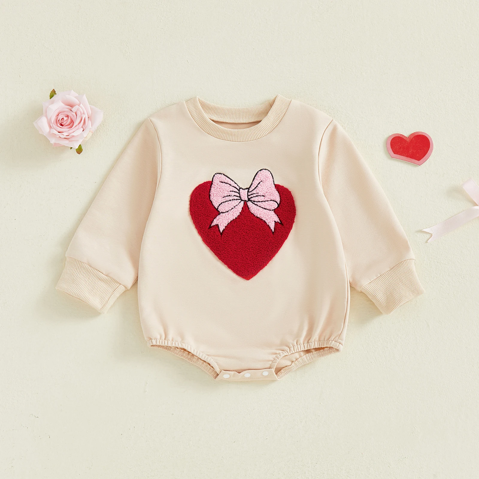 عيد الحب طفل الفتيات السروال القصير مريحة طويلة الأكمام جولة الرقبة القلب القوس التطريز بذلة سويتي الطفل داخلية