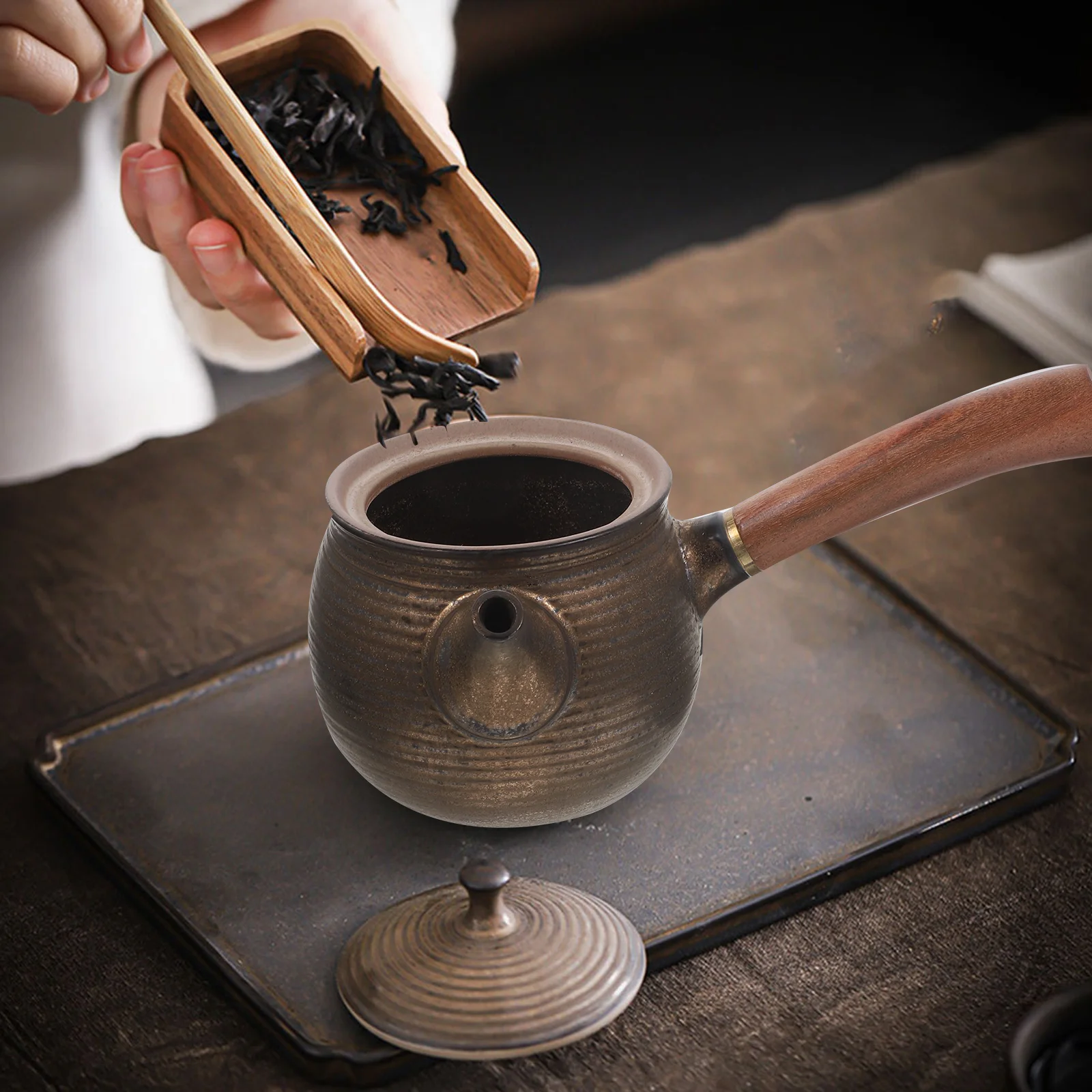 

Vintage Teapot Small Ceramic Handle Chinese Tea Pot Decorative Brewing Practical Gift Kitchen Bar Utensils Set