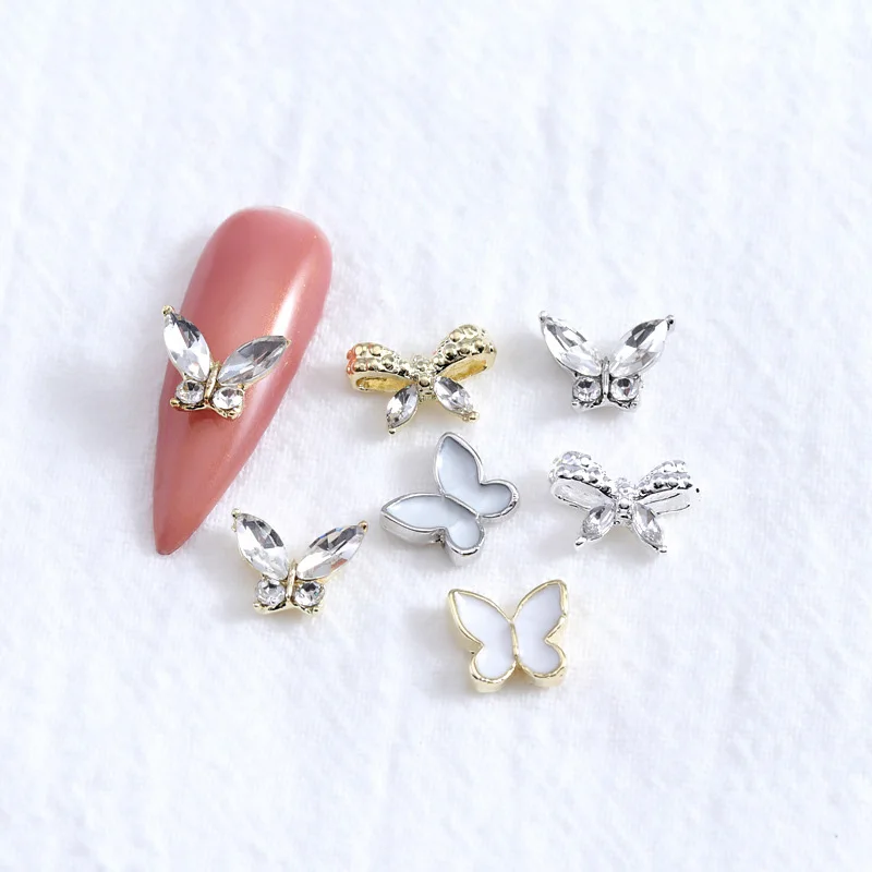 10Pcs Crystal Butterfly Nail Art Charm Magic Metal Nails Decorations 3D Horse Eye Rhinestone Wings Diamond Manicure Accessories