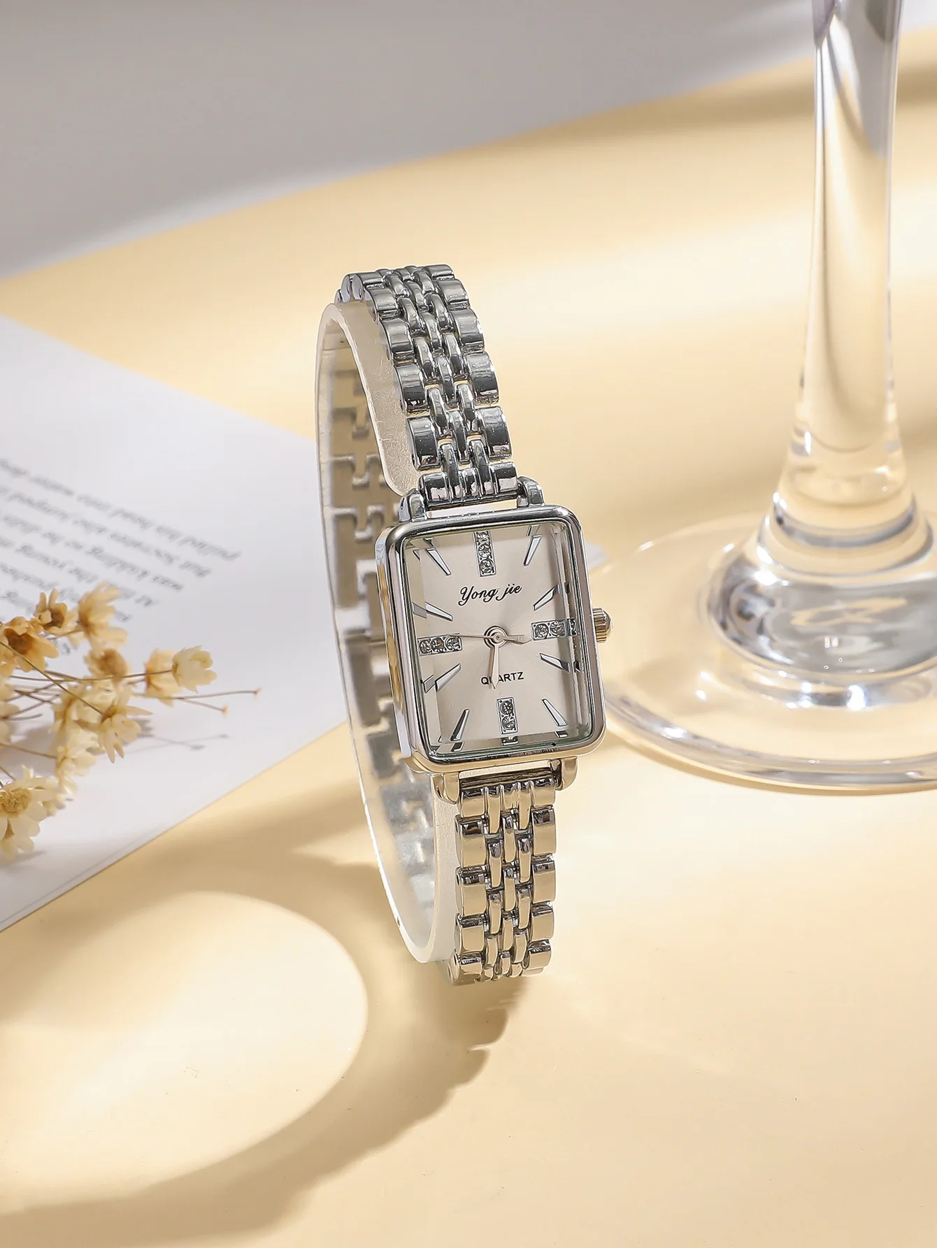 

Elegant Women's Rectangle Watch, Silver Stainless Steel Band, Rhinestone Dial, Fashion Quartz Wristwatch for Daily Wear & Gift