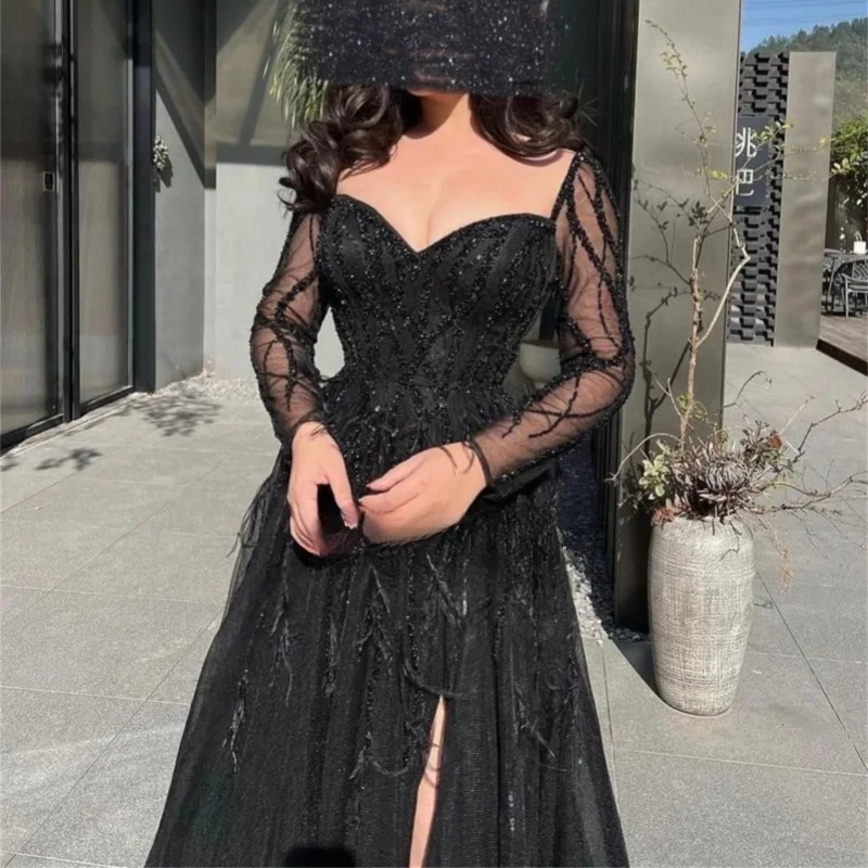 Heart-Shaped Collar Lace Applique Beautifully Pleated Ball Gown Long Sleeve Evening Gown Floor-Length Formal Occasion Dress