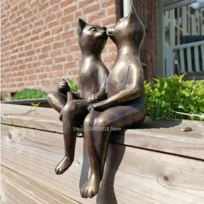 

Couple Cat Rabbit Colorful Fish Dating Statue Minimalist Resin Home Garden Decoration Holiday Gift