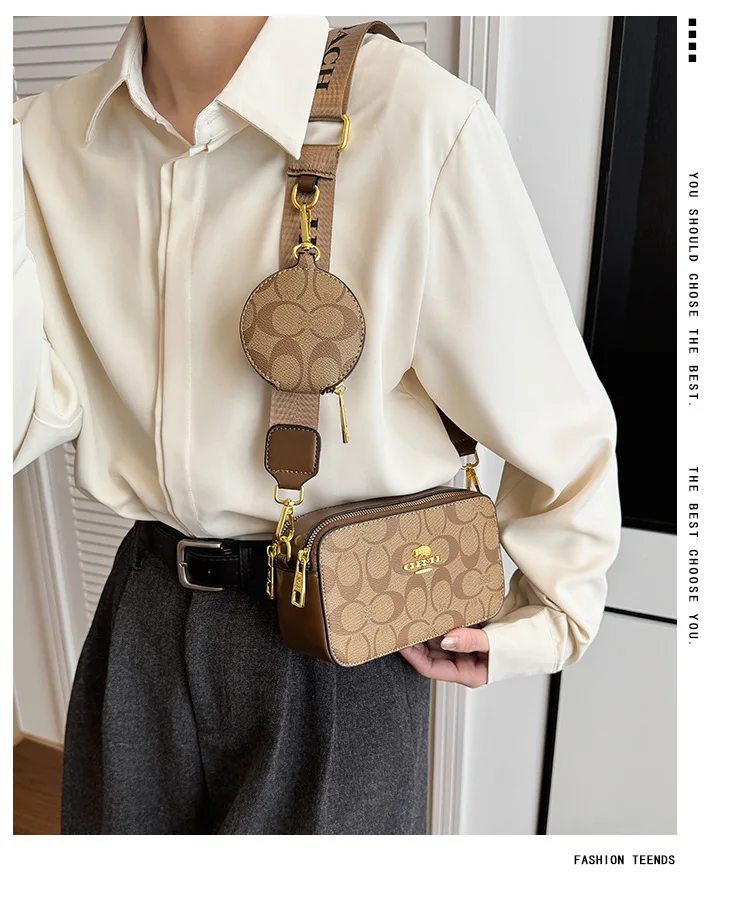 Advanced Women's 2026 New Retro Printed Wide Shoulder Strap Small Square Bag Fashion Single Shoulder Diagonal Cross Bag Trendy