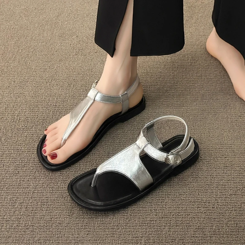 Women's Sandals Summer New Flat Round Head Clip Toe Buckle Innovative Slippers Casual Lightweight Soft Soled Sandals