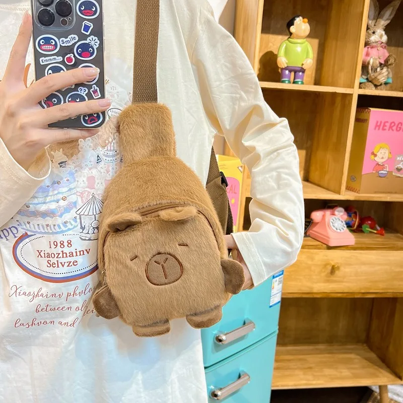 Kawaii Capybara Plüsch-Umhängetasche, niedlicher Cartoon, weiche Brusttasche, tägliche All-in-One-Aufbewahrung, Handytasche, Wintergeschenke für Studenten
