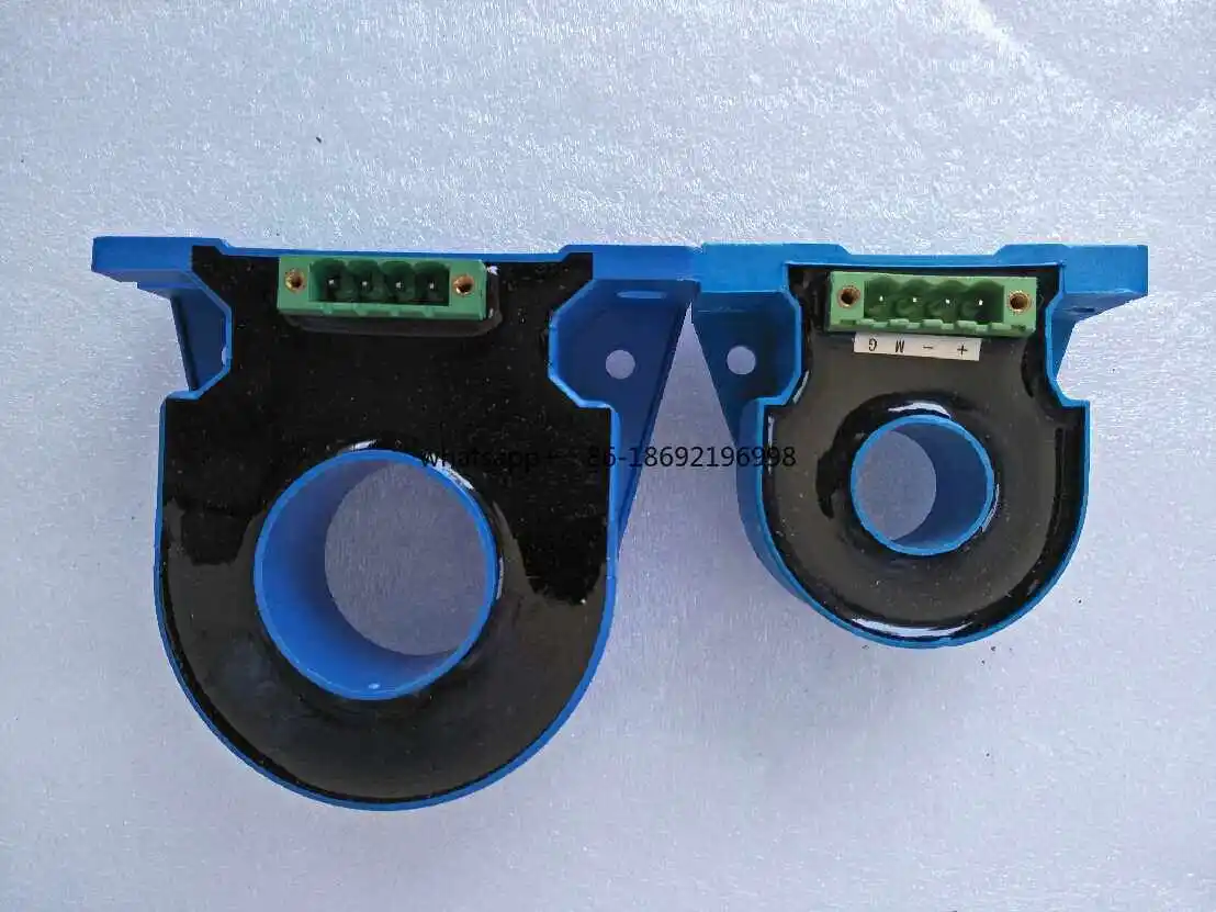 

Open DC AC High Current Sensor Transmitter 300A500A