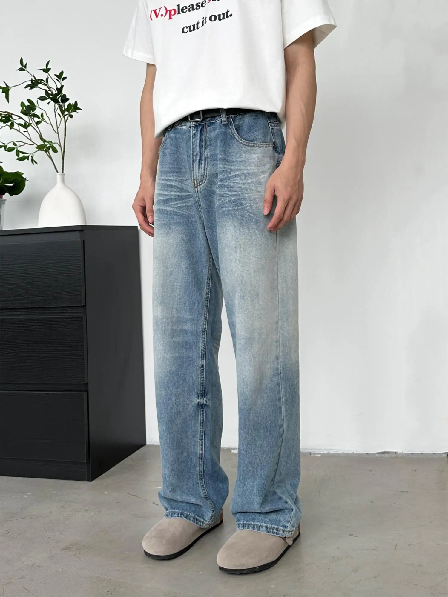 

Джинсы свободного кроя в американском ретро-стиле, светло-голубые, с волнообразным узором, повседневные длинные брюки для молодых мужчин, на все сезоны