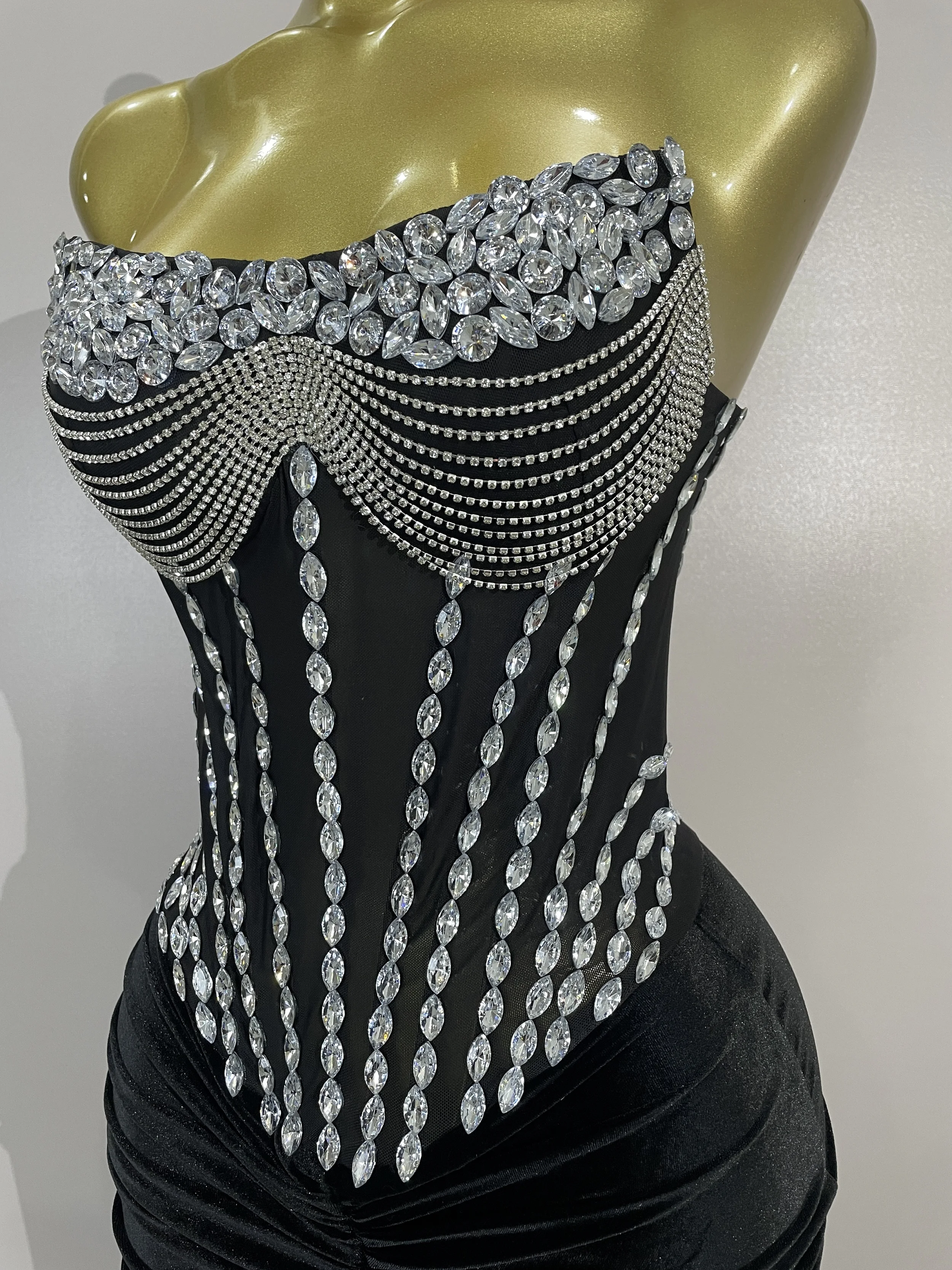 Luxury Sparkly Rhinestones Mesh Sexy Split Velvet Long Dress With Gloves Birthday Celebrate Wedding Gown Stage Photo Shoot Wear
