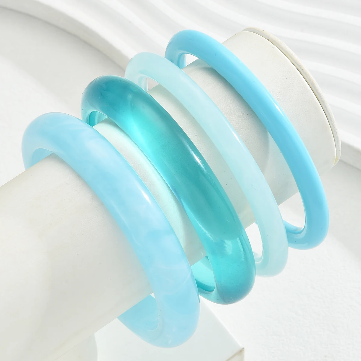 4-teiliges Bohème-Acrylharz-Armband-Set für Damen, Strandurlaub, Punk-Armreif, modischer, stapelbarer, leichter Schmuck, Geschenk, Neu 2026 – Detail 5