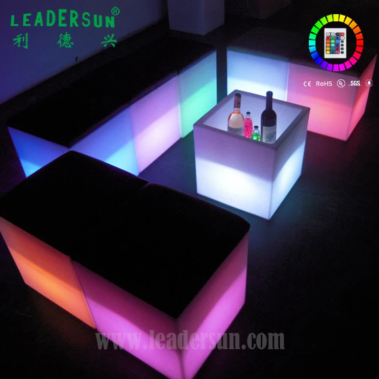 Amazing Event Party Nightclub Hotel Bar Bright 16color Remote Control Colorful LED Cube Seating / Chair / Stool With Cushion