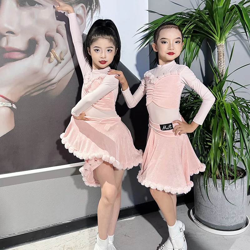 Nieuwe Meisjes Roze Latin Dans Kostuum Lange Mouwen Oefenkleding Cha Cha Dansvoorstelling Jurk Kinderen Latin Split Pak DNV25494