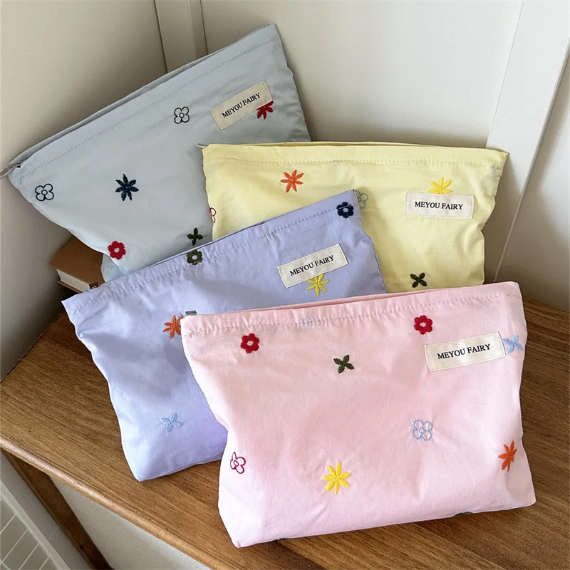 Cute Embroidered Floral Print Hand-held Makeup Bag Fresh Large-capacity Fabric Storage Bag Travel Portable Cosmetics Storage Bag