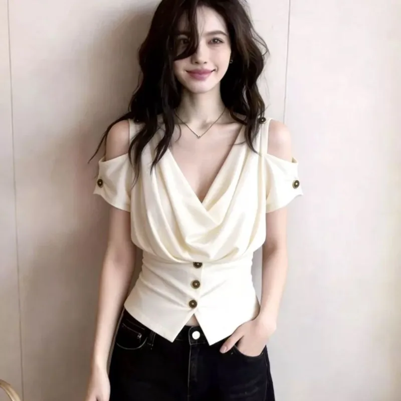 Unique beautiful and super good-looking women's summer new French design sense niche fashion and elegant women's clothing 2026