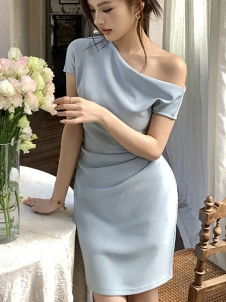 Elegante eenvoudige slanke taille avondfeest galajurk dames zomermode effen schuine kraag geplooide afstuderen korte jurk kleding