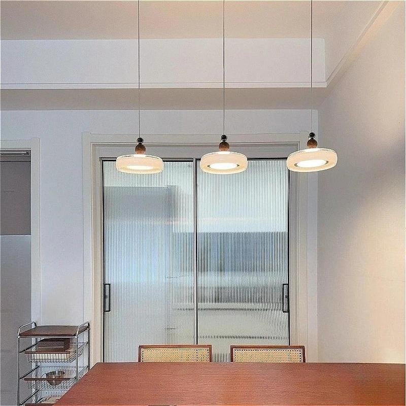 Three-Headed Medieval Champagne Chandelier for Restaurant Dining Room Bar Island Lighting Simple Modern Cream Finish