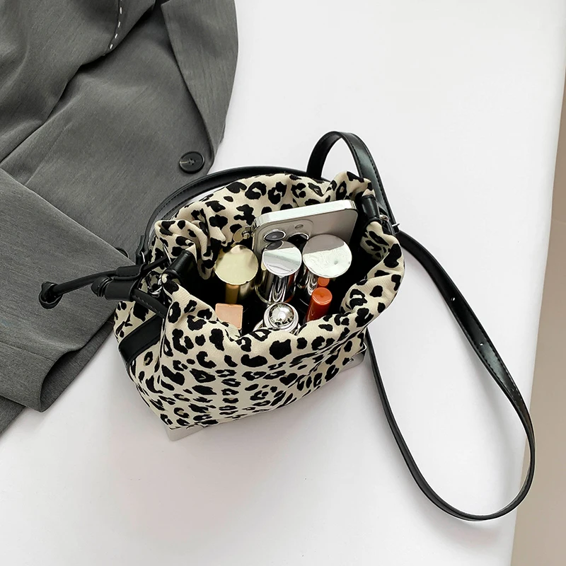 Small Drawstring Shoulder Bag For Women Brand Designer Handbag And Purse 2024 New Bucket Crossbody Bag Vintage Leopard Bolsas