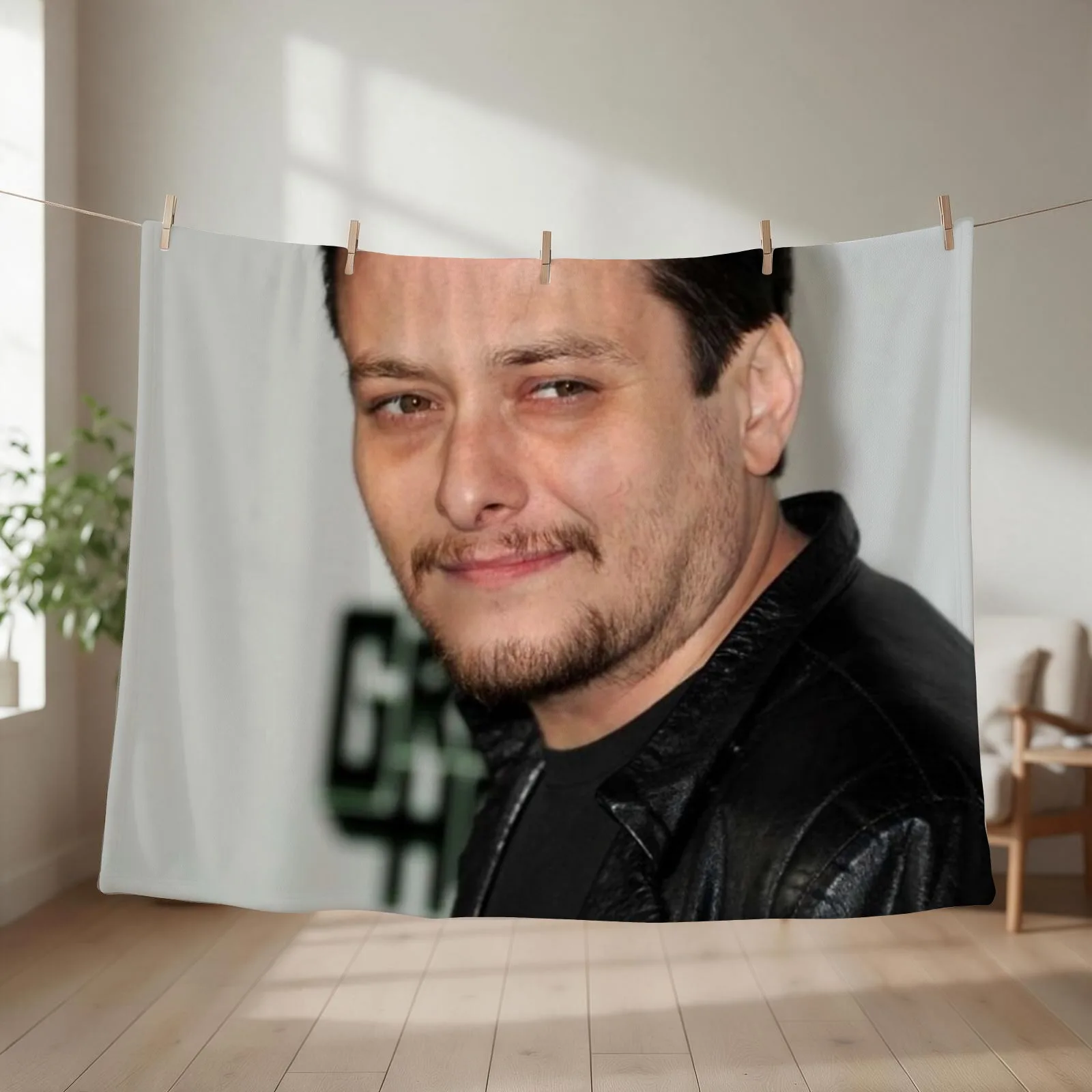 Edward Furlong Throw Blanket Designers Soft Soft Plush Plaid Plaid on the sofa Blankets