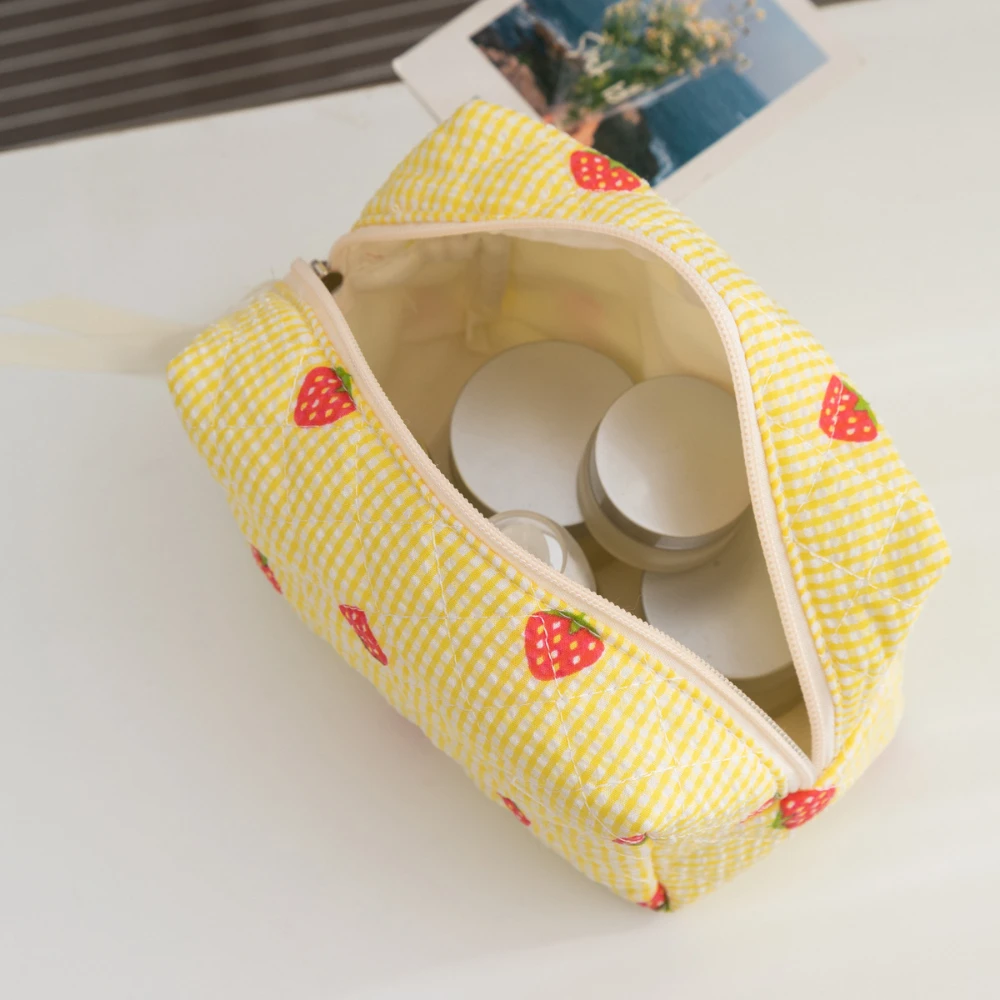 السفر المنظم أدوات الزينة مخزن للمكياج الحقيبة الفراولة نمط مستحضرات التجميل مبطن حقيبة يد محمولة السيدات سستة حقيبة