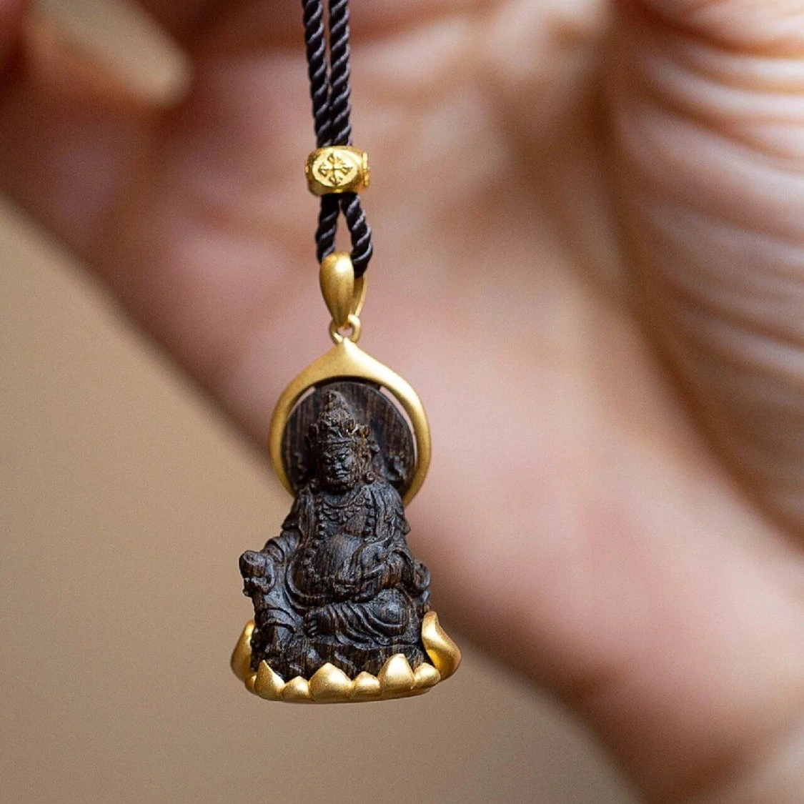 Nimet Lotus Tahtı Buda Kolye E - Men Accessories Ethnic incelemesi ve fiyatı