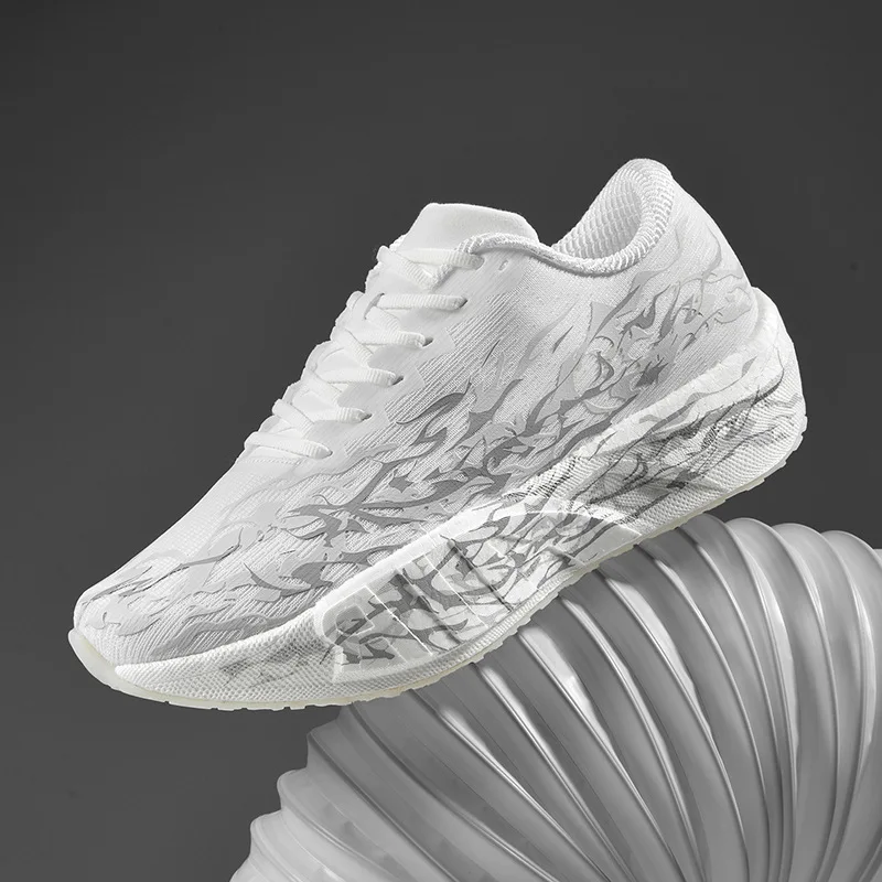 Marathon Running Shoes Lightweight Carbon Plate Anti-slip Shock Absorption Sports Trendy Shoes Professional Heartbeat Design