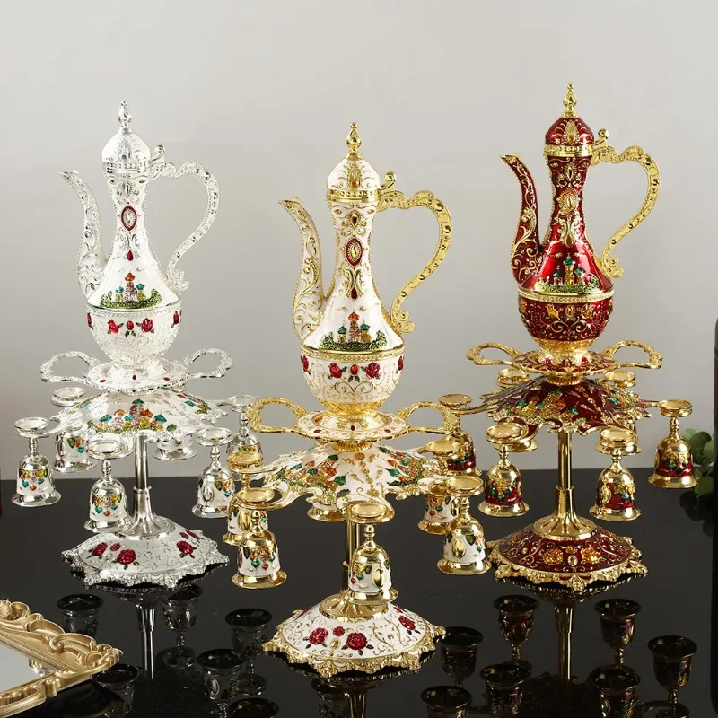 Luxury Retro Wine Set for High-End Zinc Alloy European Style Wine Jug and Cup Holder Set for Russia