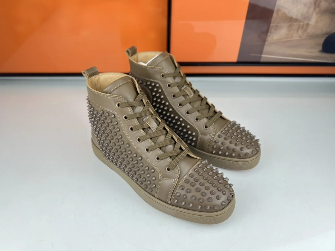 Luxury Men's Full Rivets High Top Green Leather Lace Up Red Bottom Sneakers Casual Flat Skate Boat Shoes Fashion Party Footwear