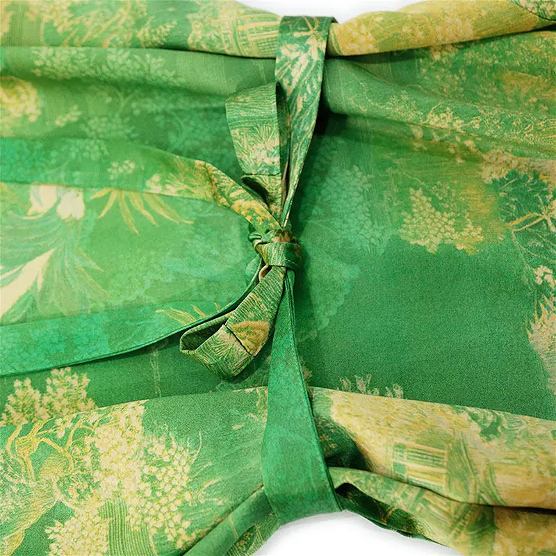 แฟชั่นผู้หญิงปี 2026 สไตล์ใหม่ ผ้าไหมมัลเบอร์รี่แท้ 100% ขนาด 60 มม. ผ้ากวางตุ้งเนื้อละเอียด คอทรงกลม แขนยาว ลายพิมพ์