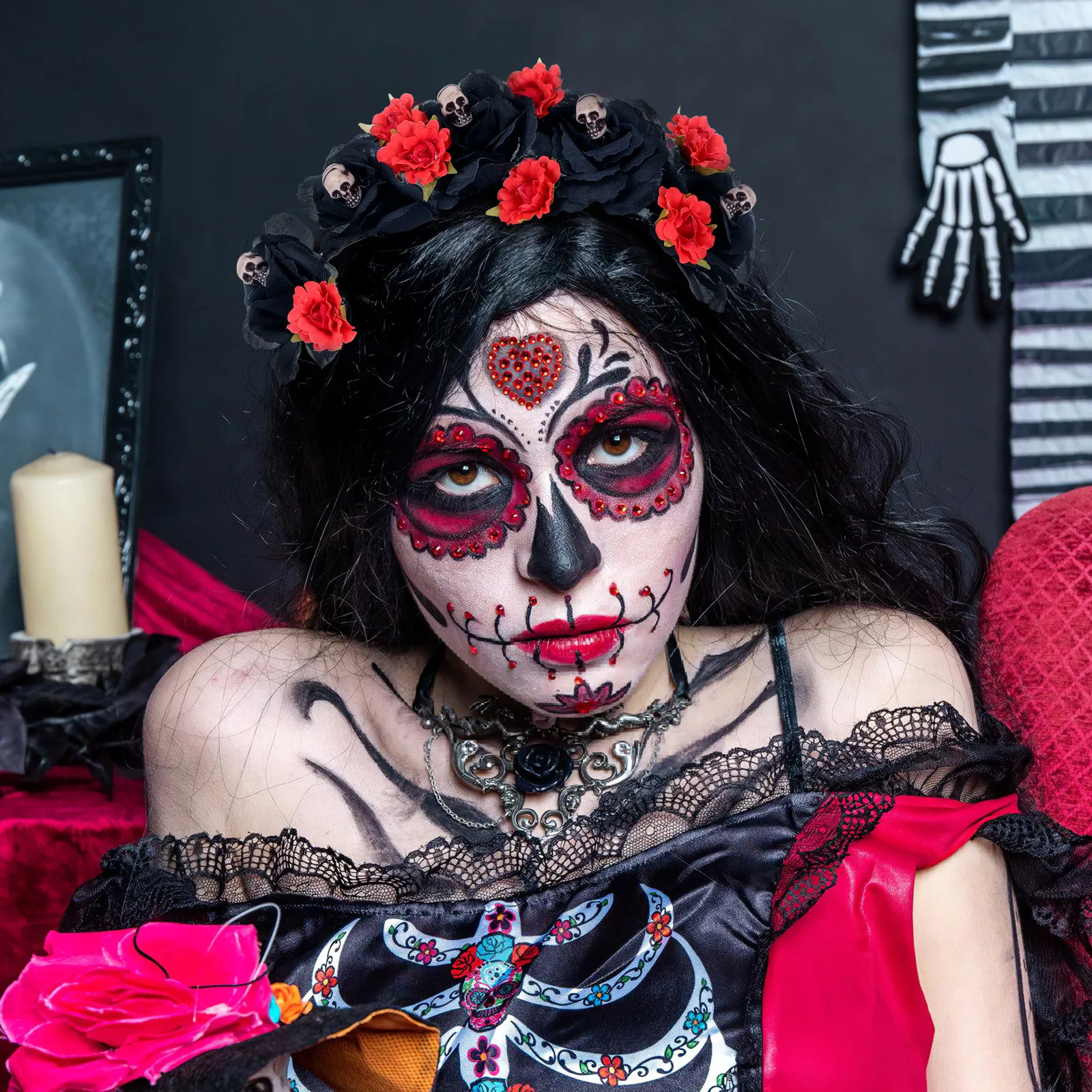 

Elegant Flower Hair Hoop with Skull Accent Halloween Headdress for Women Girls Cosplay Stage Performance Haunted House Decor