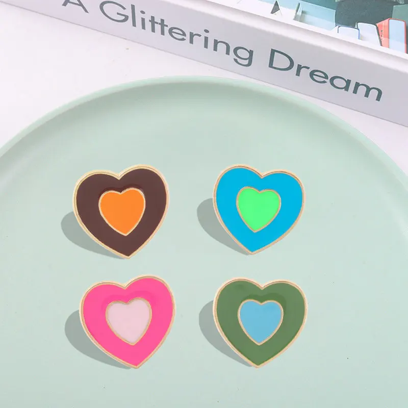 Enamel Pins Custom Yellow Green Pink Heart Rainbow Brooch Lapel Badge Bag Fashion Jewelry Gift for Friend 4Style Gradient Love