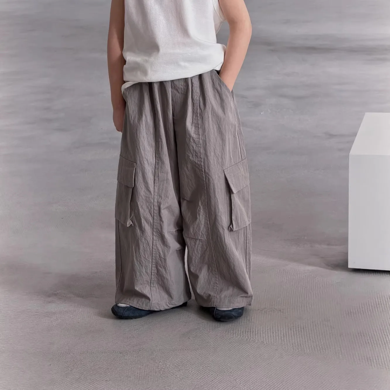 Children's Pants 2026 Boys Spring New Retro Old Children's Cool Sticker Bag Splicing Children's Korean Overalls