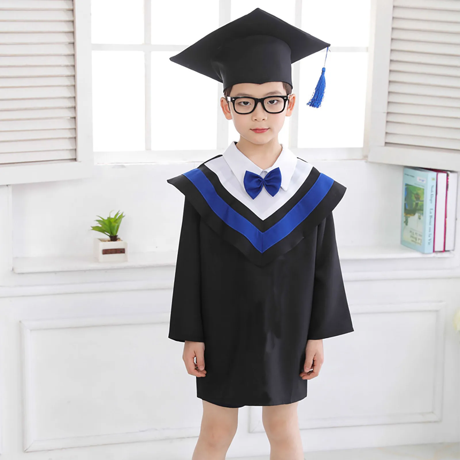 Kids Graduation Gown Bachelor Costumes Primary School Students Graduation Gown with Tassel Cap for Boys Girls Role Play Costume