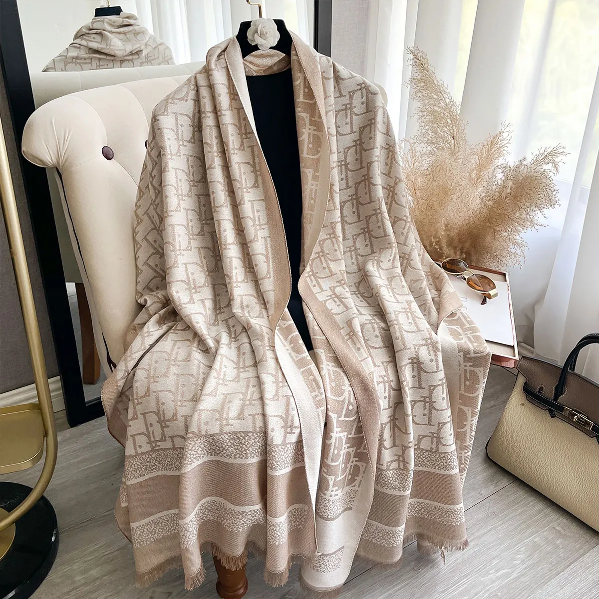 Elegant Golden Thread มุสลิมฮิญาบผ้าพันคอสําหรับสุภาพสตรียาวฤดูใบไม้ผลิฤดูใบไม้ร่วงป้องกันแสงแดด Shawl Wrap Headcover ตกแต่ง