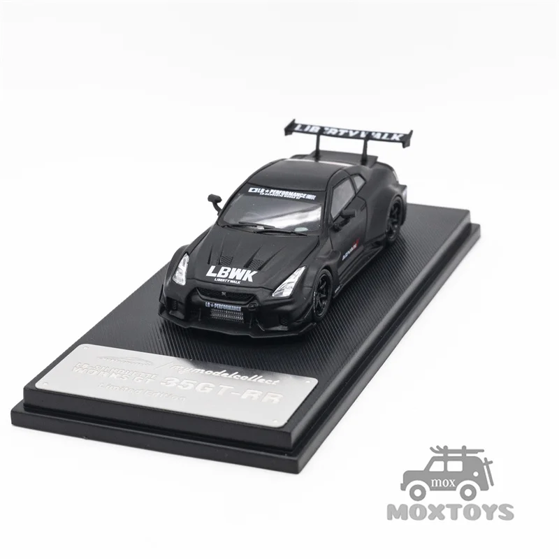 نموذج سيارة كوليكت MC 1:64 LB GTR GT باللون الأسود غير اللامع
