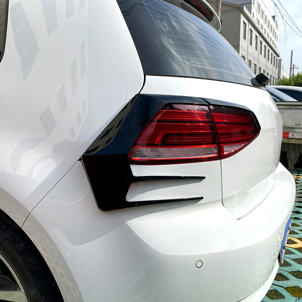 Rear Bumper Lip Spoiler with Taillight Lamp Cover Trim Compatible for Golf 7 5 MK7 5 2016 2019 Plastic Car Accessory