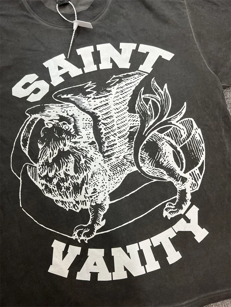 تي شيرت كلاسيكي مغسول باللون الأسود Saint تي شيرت كاجوال للرجال مطبوع عليه رسومات