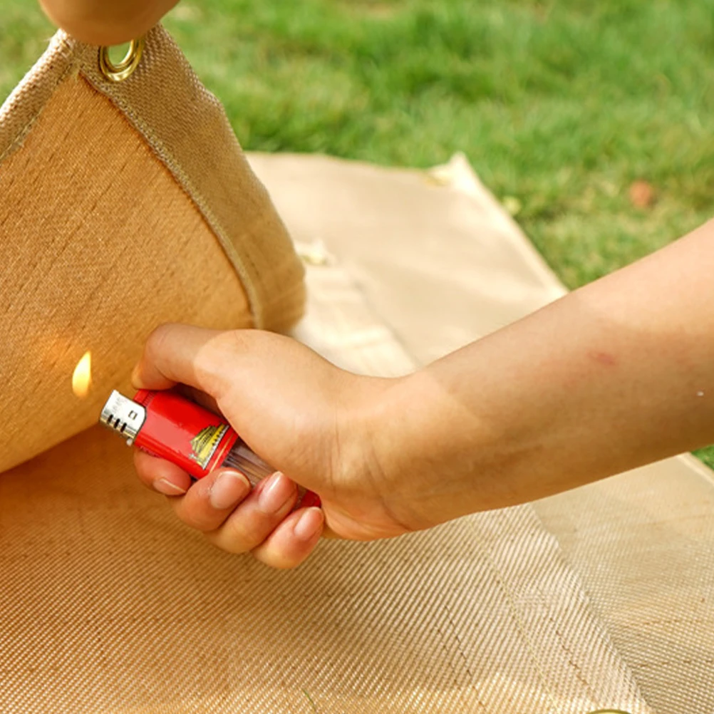

Flame Retardant Cloth High Temperature Resistant Glass Fiber Picnic Supplies Outdoor Dining Accessories Foldable BBQ Mat Easy
