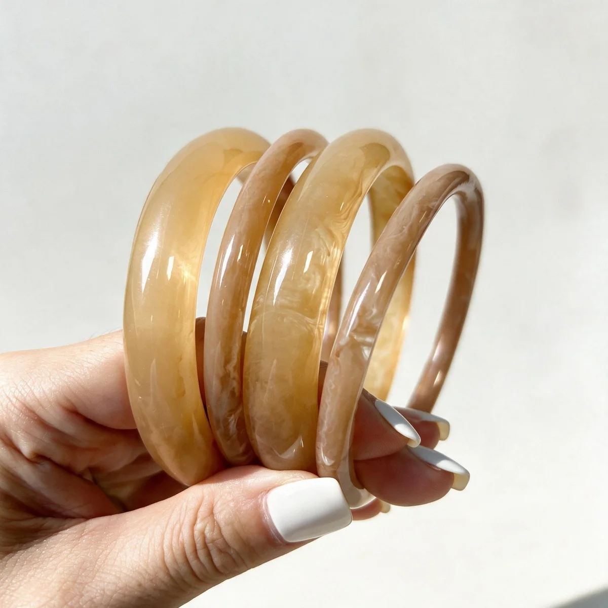 4pc Punk Stackable Resin Acrylic Round Bracelet Set for Women